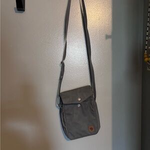 Fjall raven small crossbody